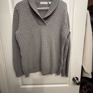 Liz Claiborne Light Gray cableknit Sweater